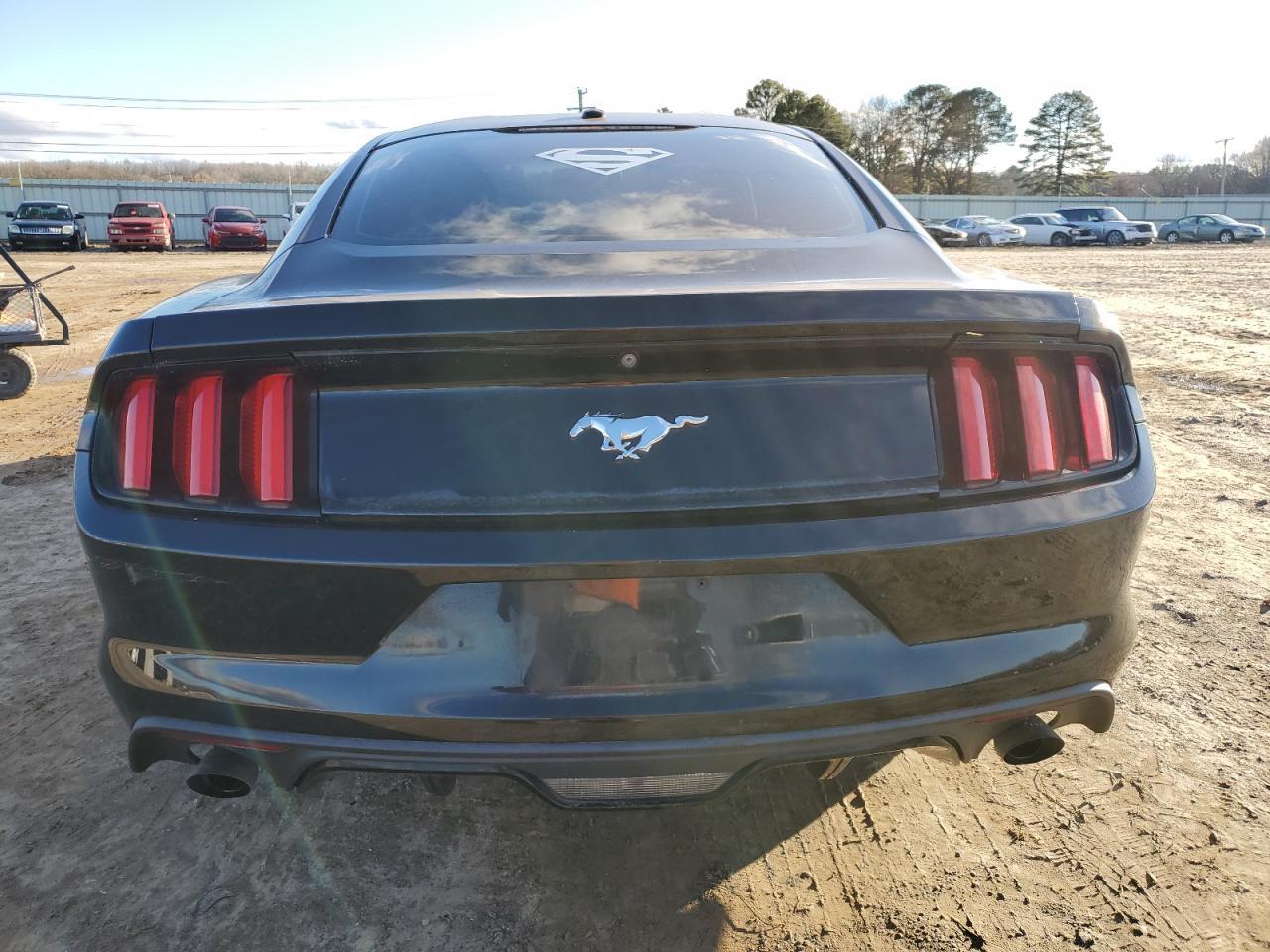2015 Ford Mustang - Фото 6