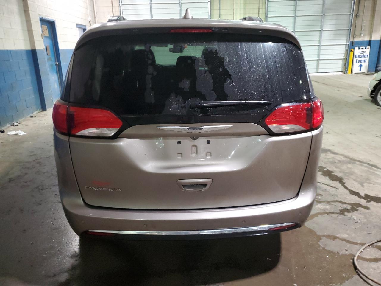 2017 Chrysler Pacifica Touring L Plus - Image 6