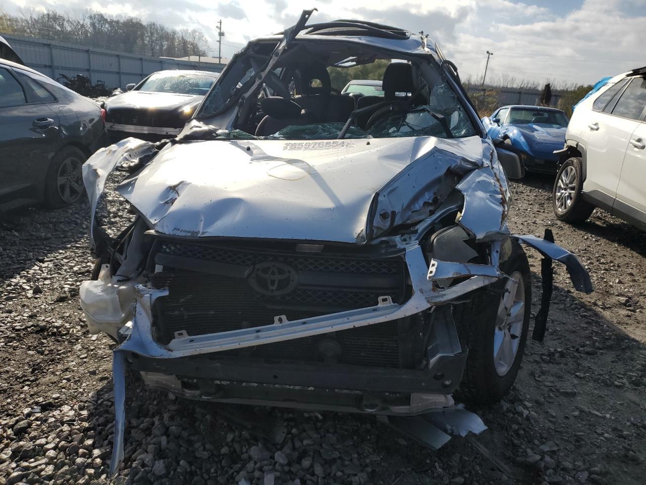 2005 Toyota Rav4 - Image 5