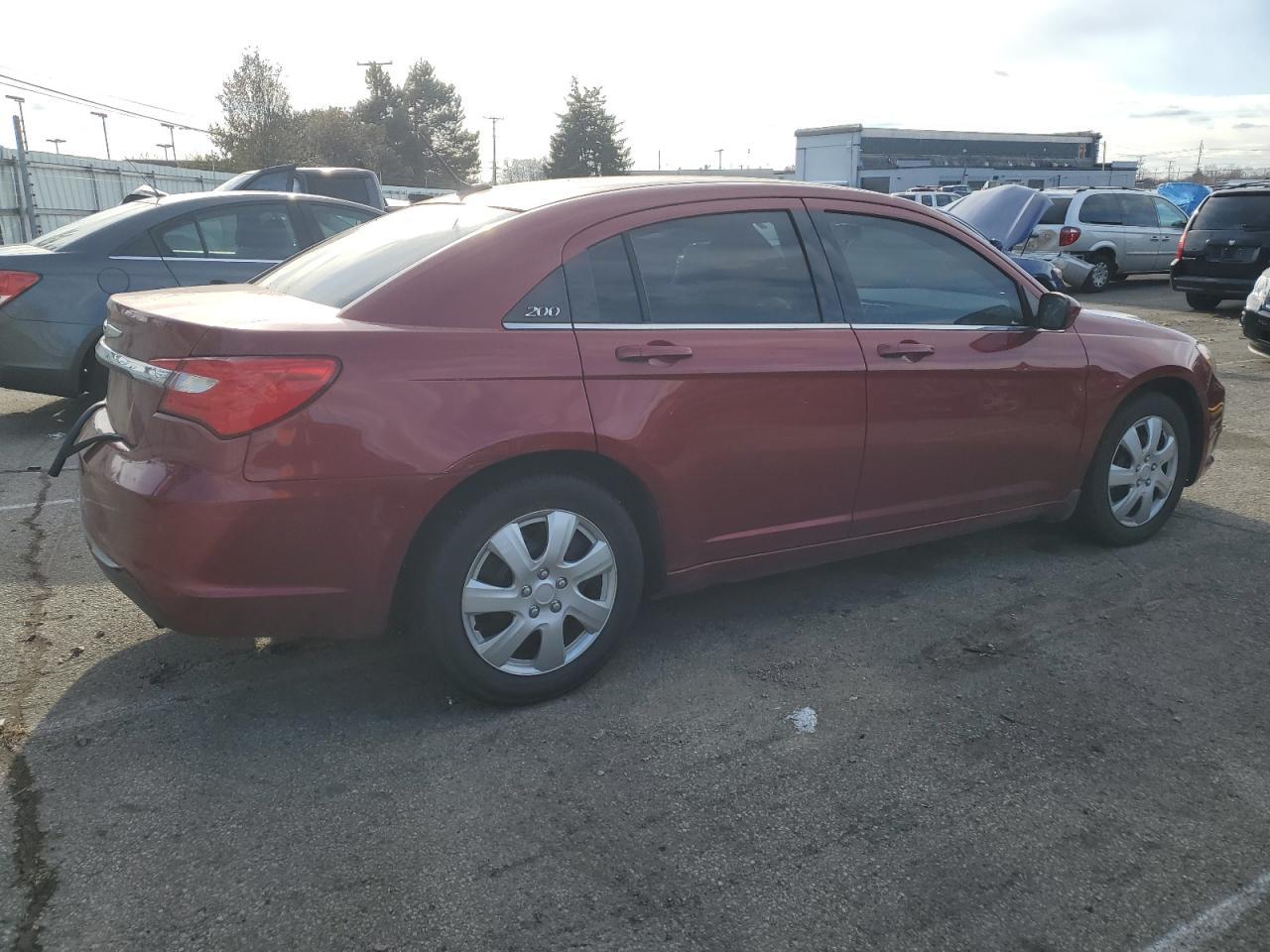2014 Chrysler 200 Lx - Image 3