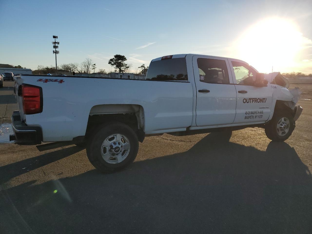2017 Chevrolet Silverado K2500 Heavy Duty - Image 3