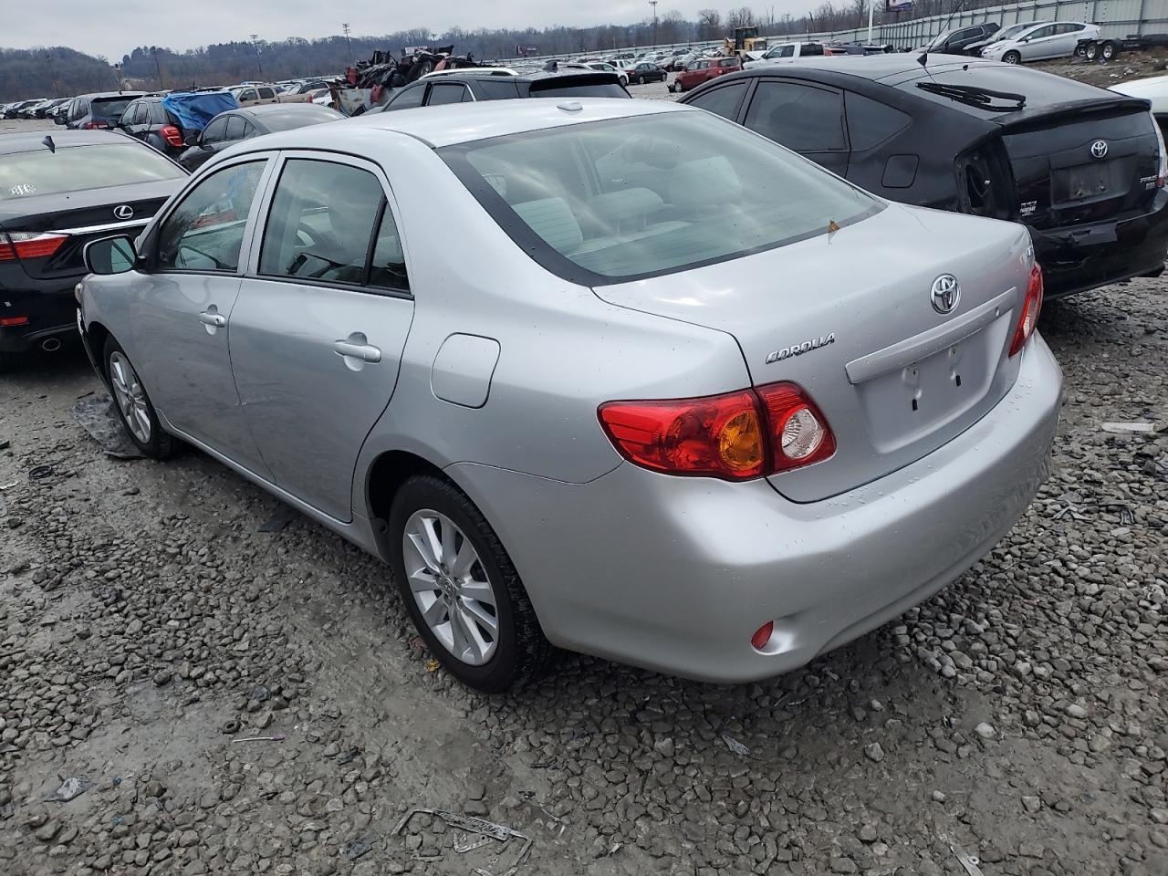 2009 Toyota Corolla Base - Фото 2