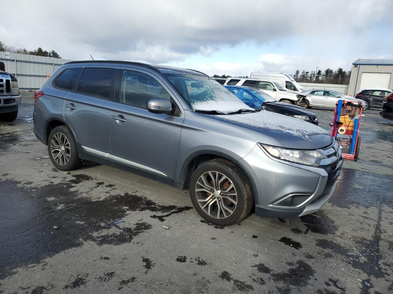 2016 Mitsubishi Outlander Se - Фото 4