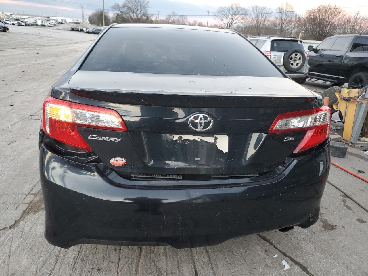 2014 Toyota Camry L - Фото 6
