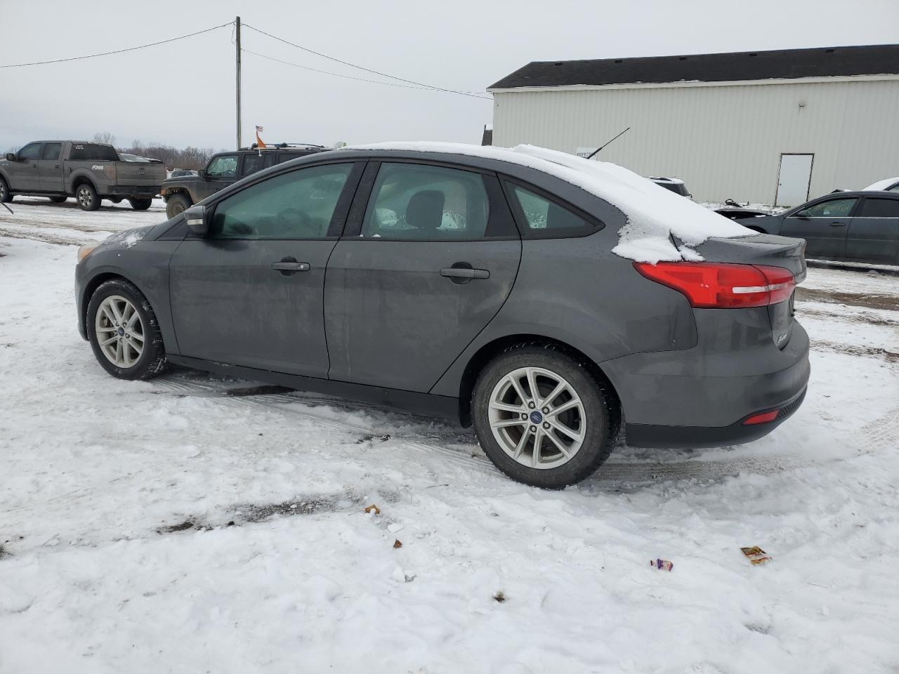 2017 Ford Focus Se - Фото 2