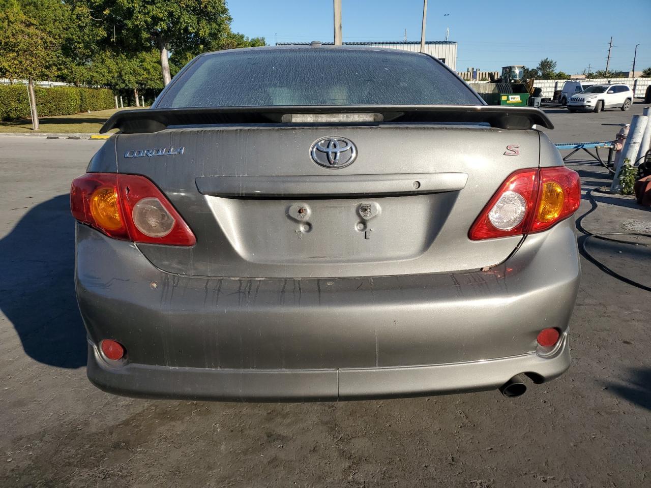 2010 Toyota Corolla Base - Фото 6
