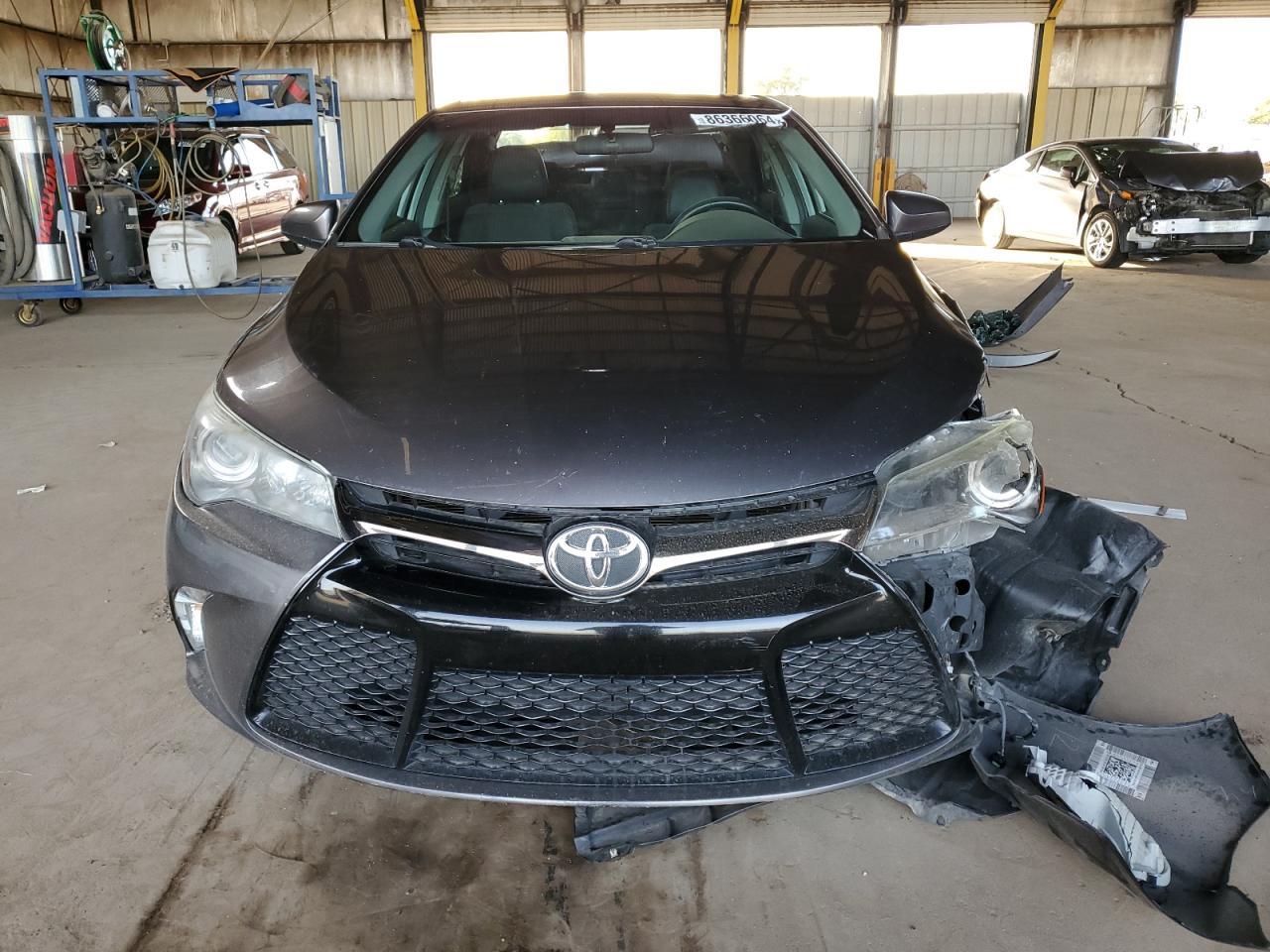 2015 Toyota Camry Le - Фото 5
