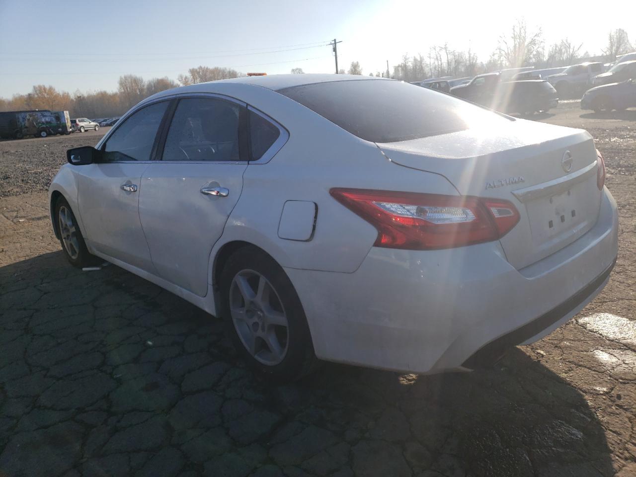 2016 Nissan Altima 2.5 - Image 2