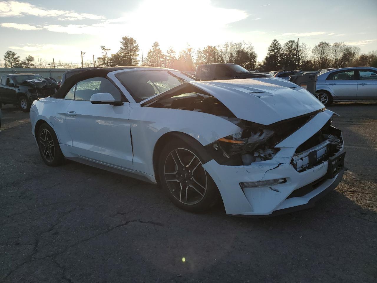 2020 Ford Mustang - Фото 4