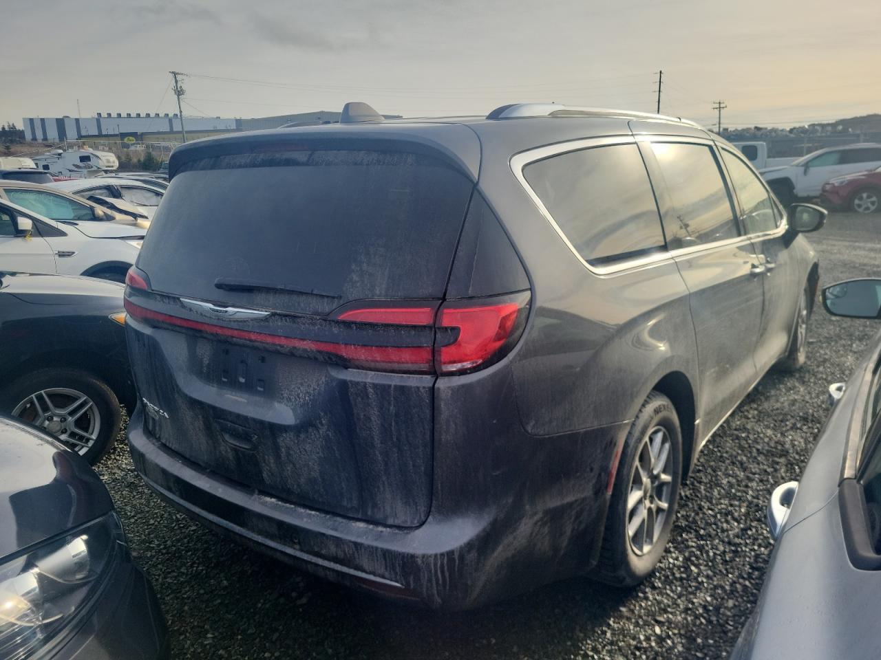 2021 Chrysler Pacifica H - Фото 3