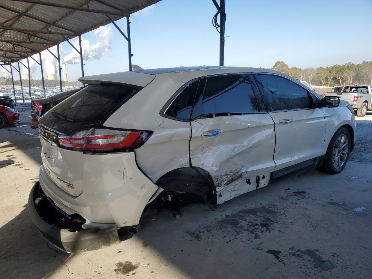 2019 Ford Edge Titanium - Image 3