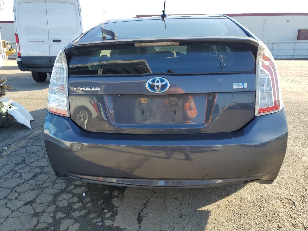 2011 Toyota Prius - Image 6