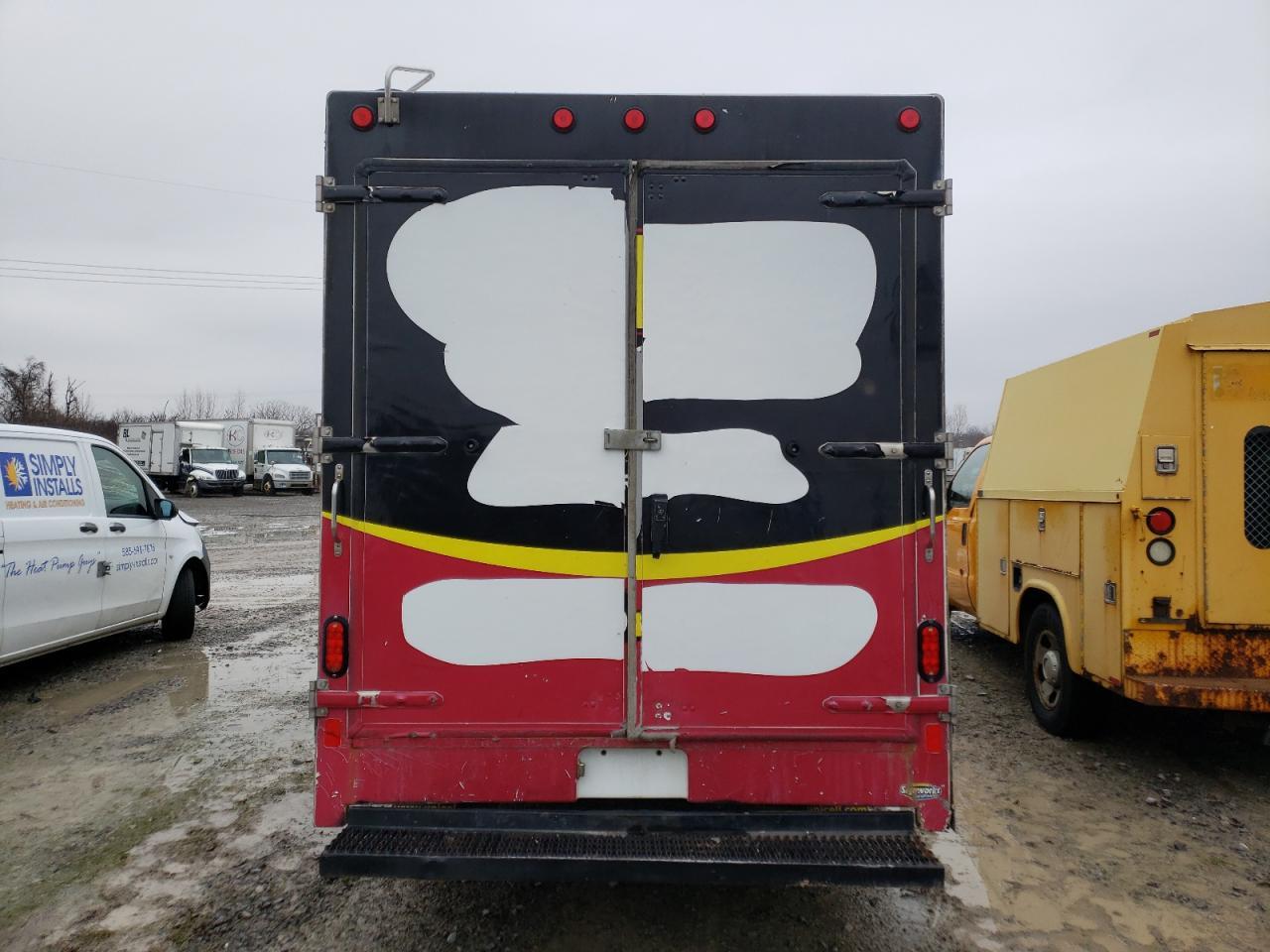 2019 Ford Econoline E350 Super Duty Cutaway Van - Image 6