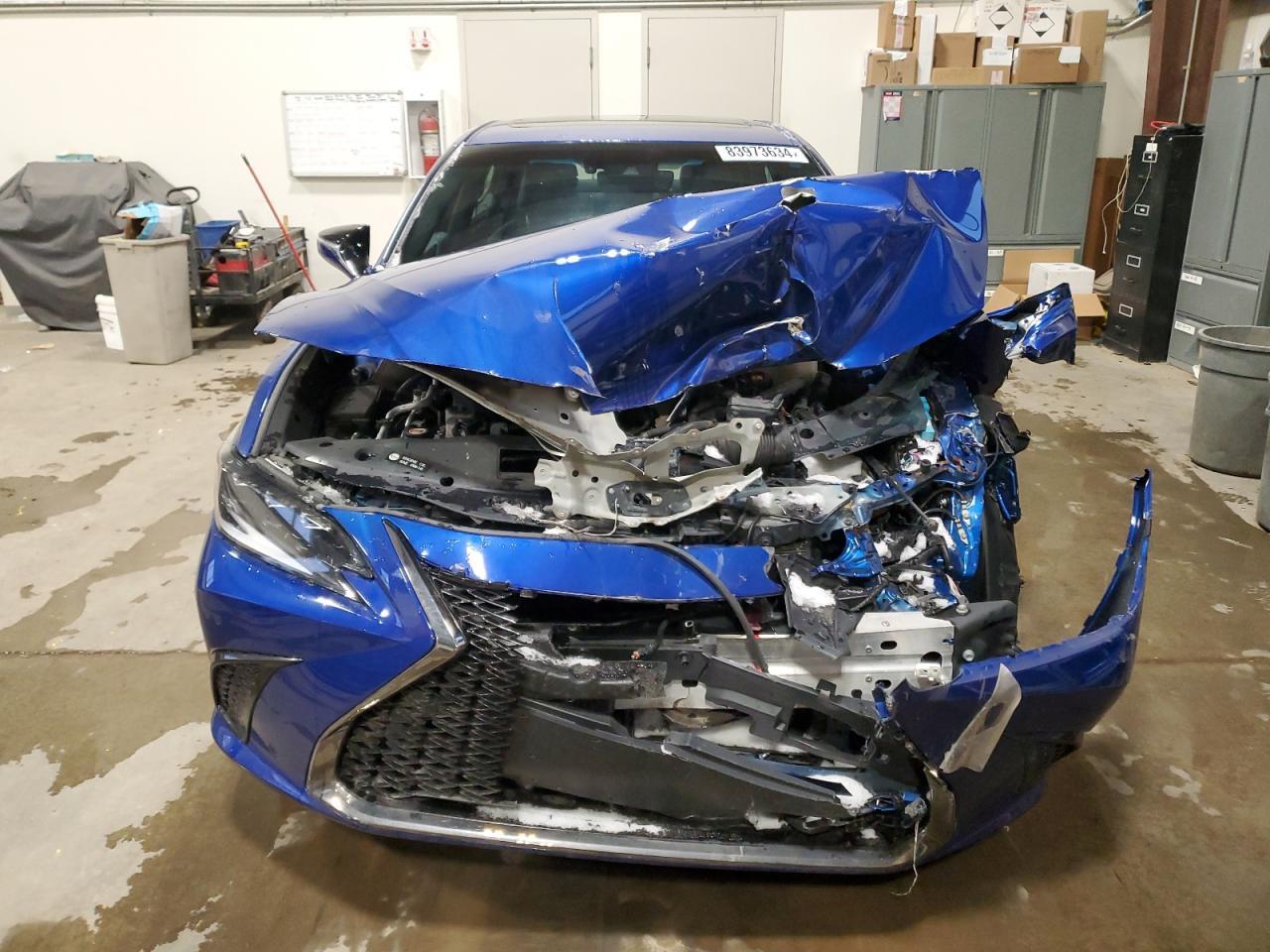 2023 Lexus Es 300H F Sport Handling - Фото 5