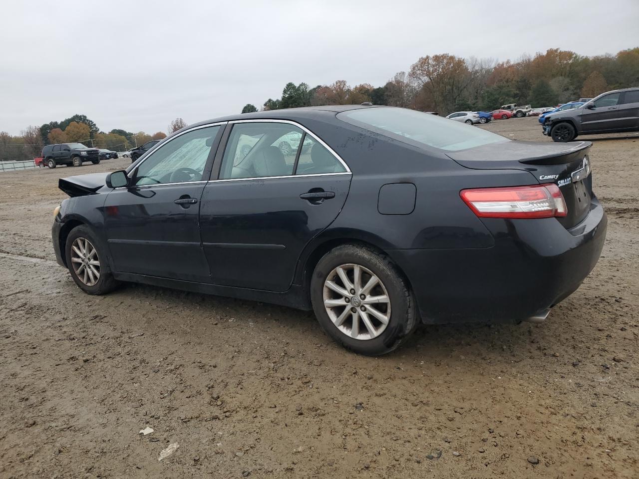 2010 Toyota Camry Se - Фото 2