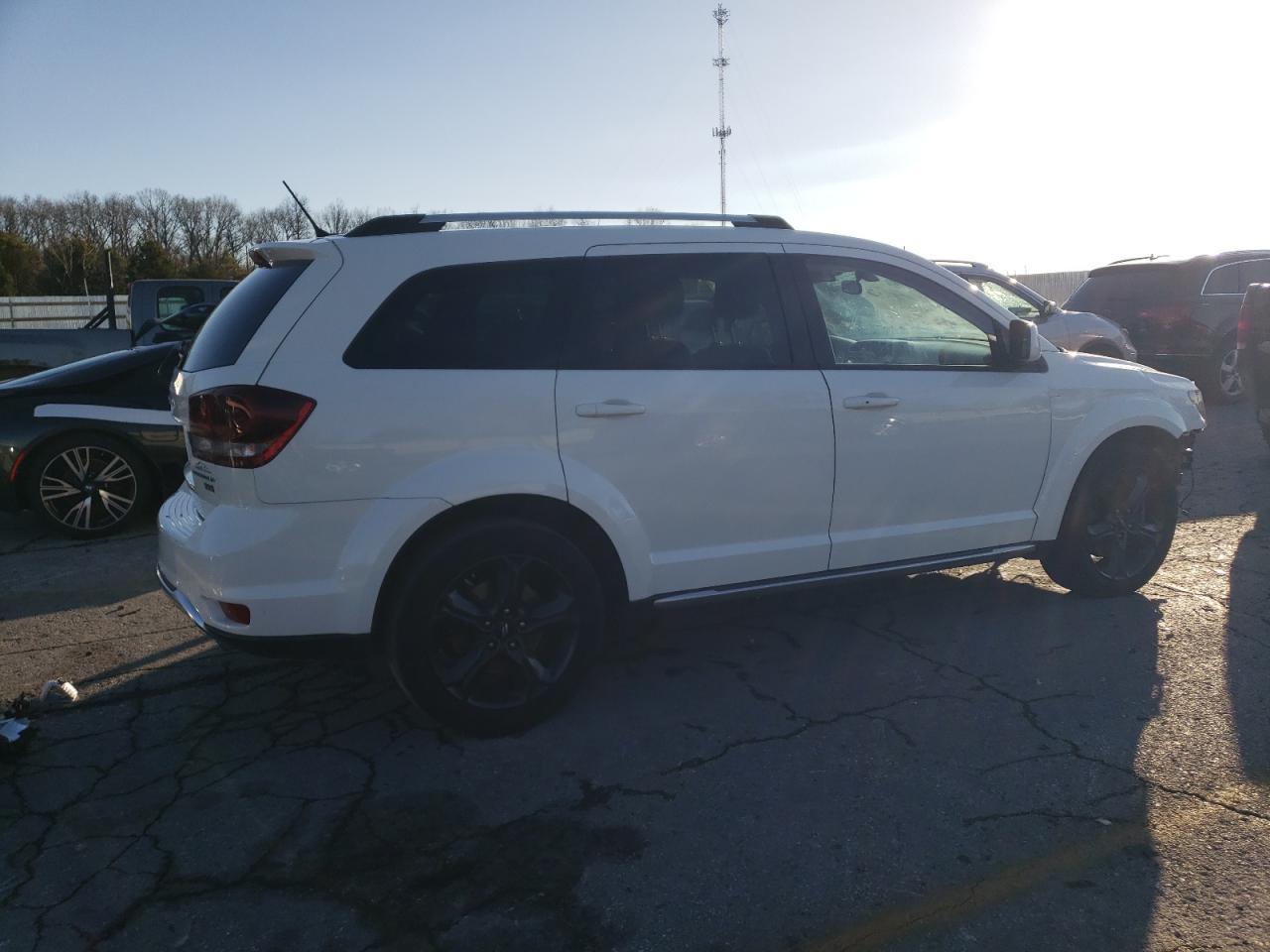 2018 Dodge Journey Crossroad - Фото 3