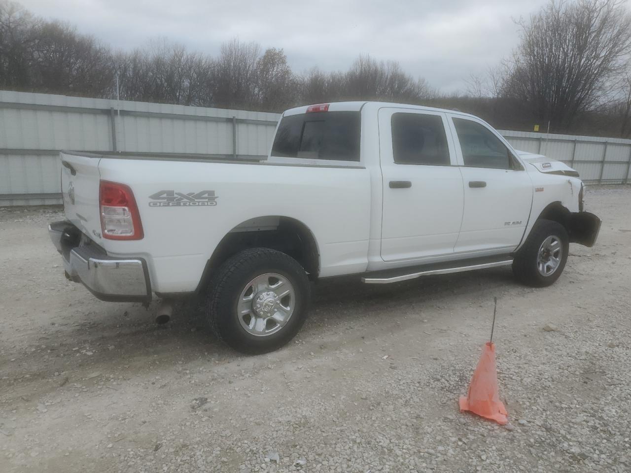 2021 Ram 2500 Tradesman - Фото 3
