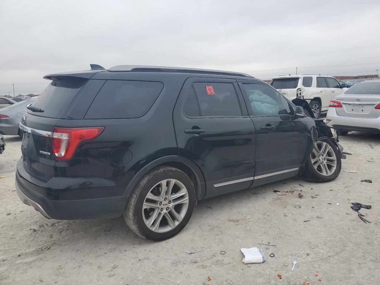 2016 Ford Explorer Xlt - Image 3