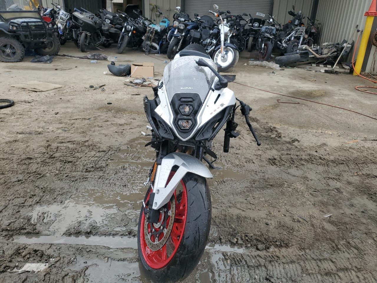 2024 Suzuki Gsx800 F - Фото 2