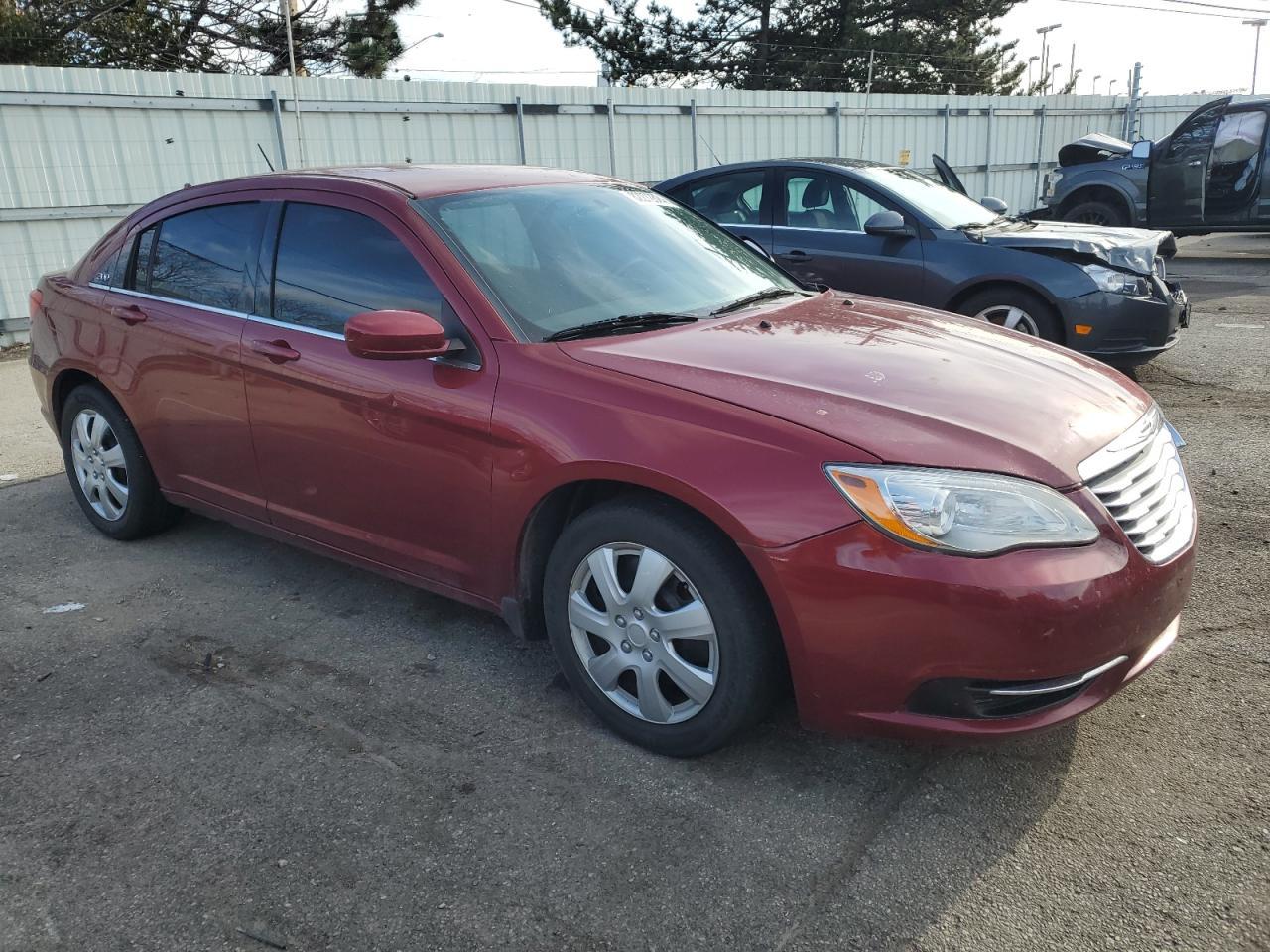 2014 Chrysler 200 Lx - Image 4