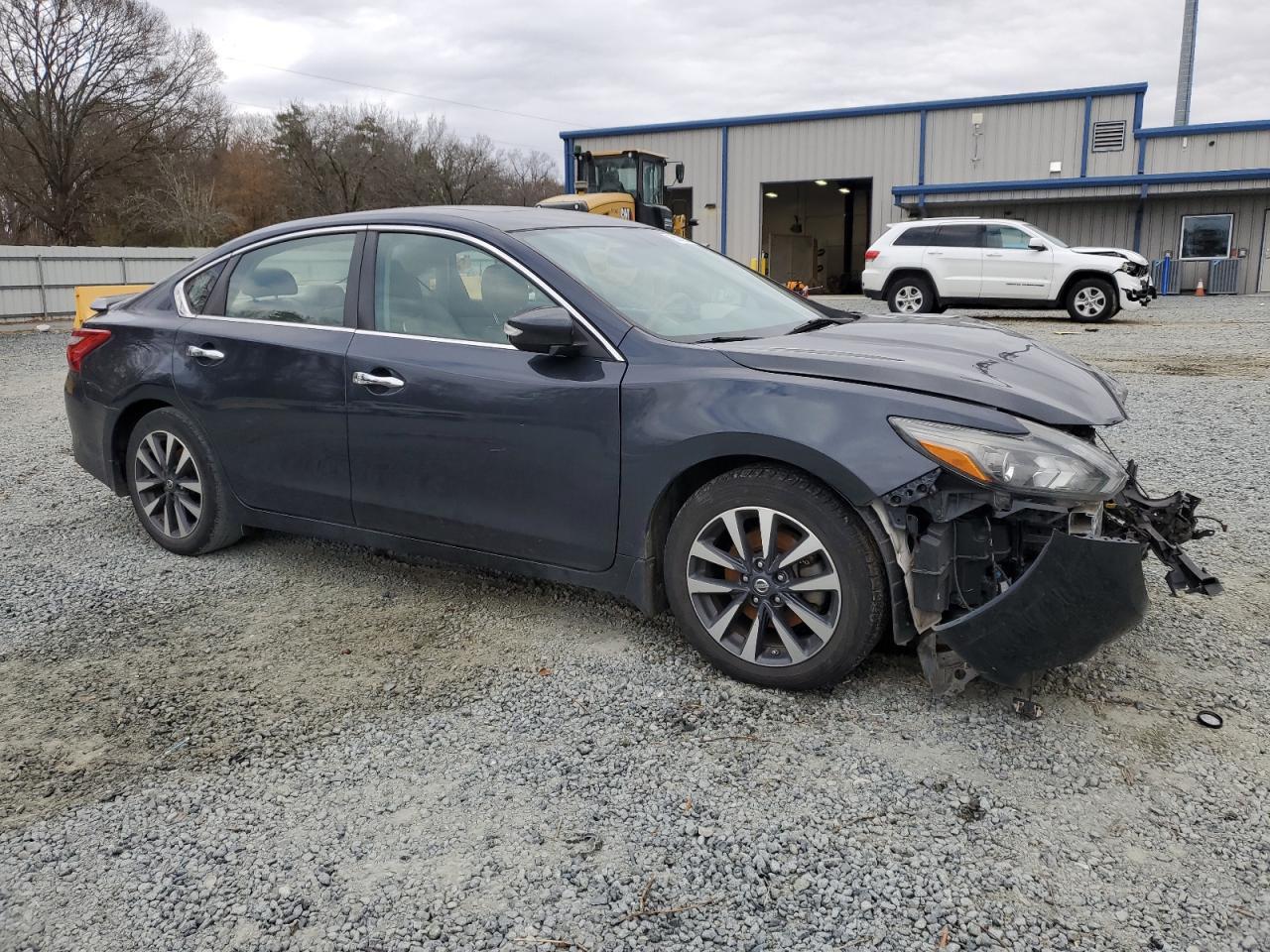 2016 Nissan Altima 2.5 - Image 4