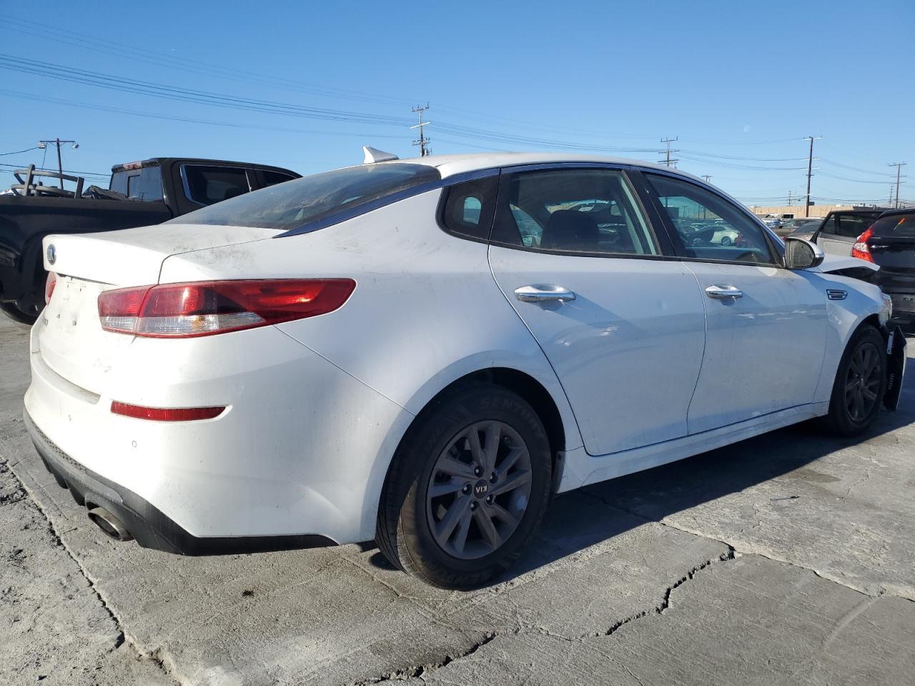 2020 Kia Optima Lx - Фото 3