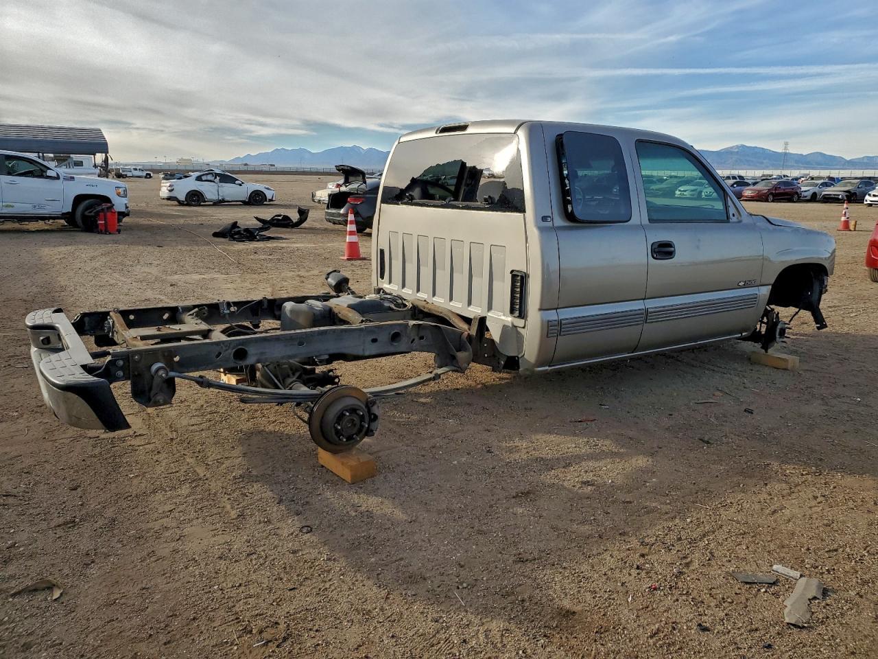 2002 Chevrolet Silverado C1500 - Image 3