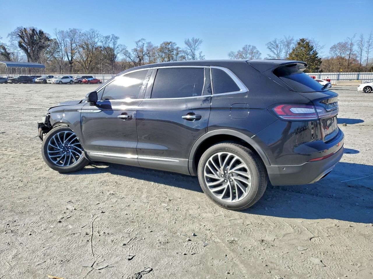 2020 Lincoln Nautilus Reserve - Image 2