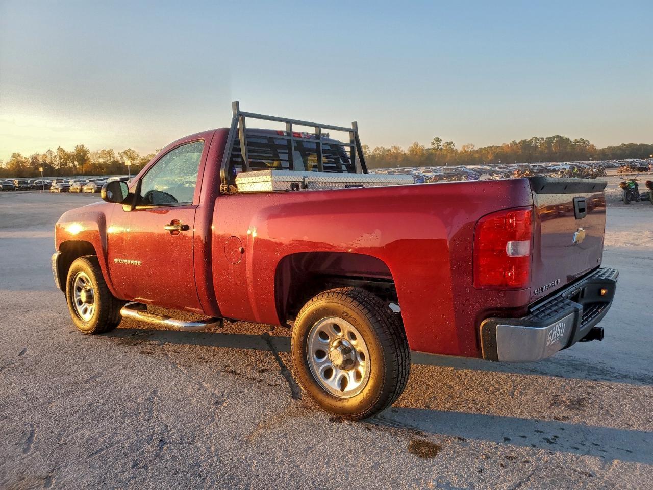 2013 Chevrolet Silverado C1500 - Image 2