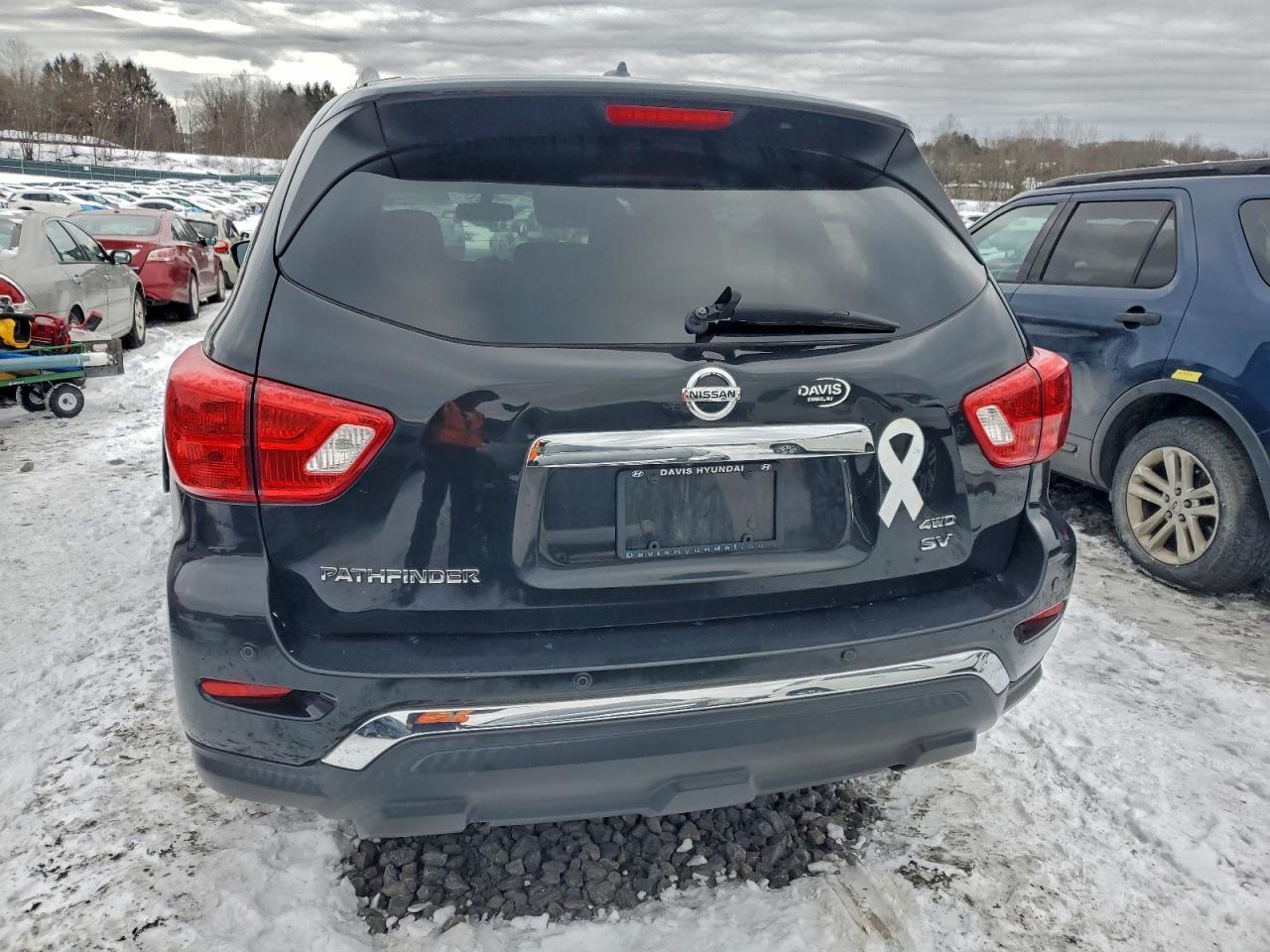 2017 Nissan Pathfinder S - Фото 6