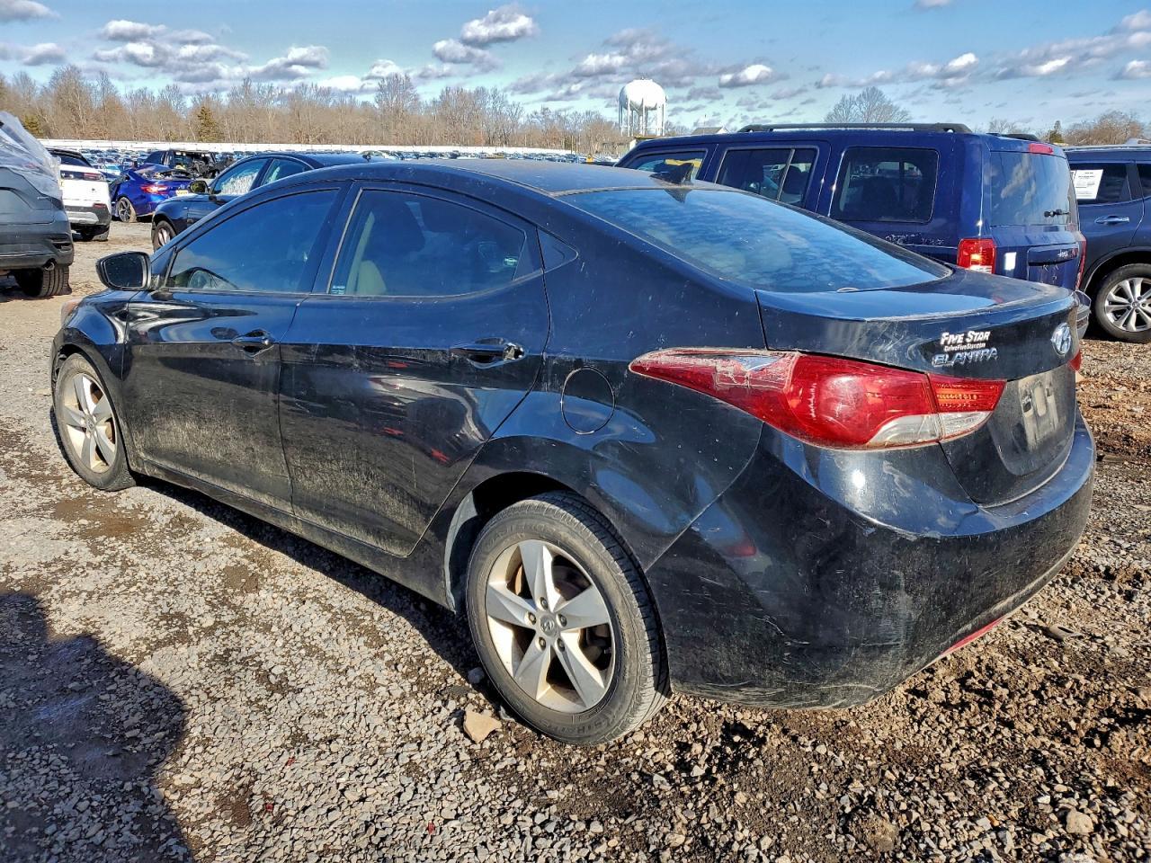 2013 Hyundai Elantra Gls - Image 2