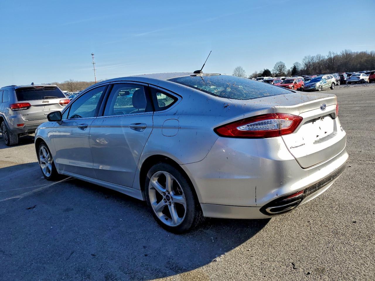 2016 Ford Fusion Se - Фото 2