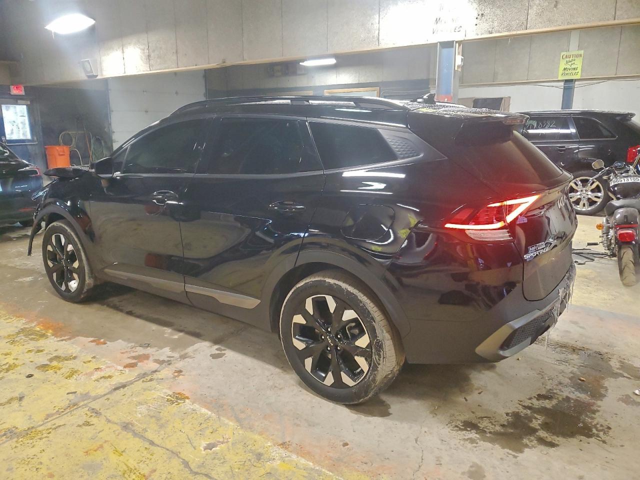 2023 Kia Sportage X Line - Image 2