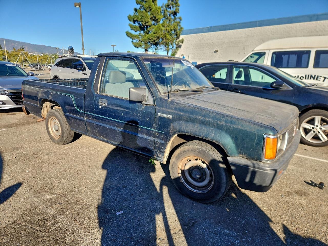 1995 Mitsubishi Mighty Max - Фото 4