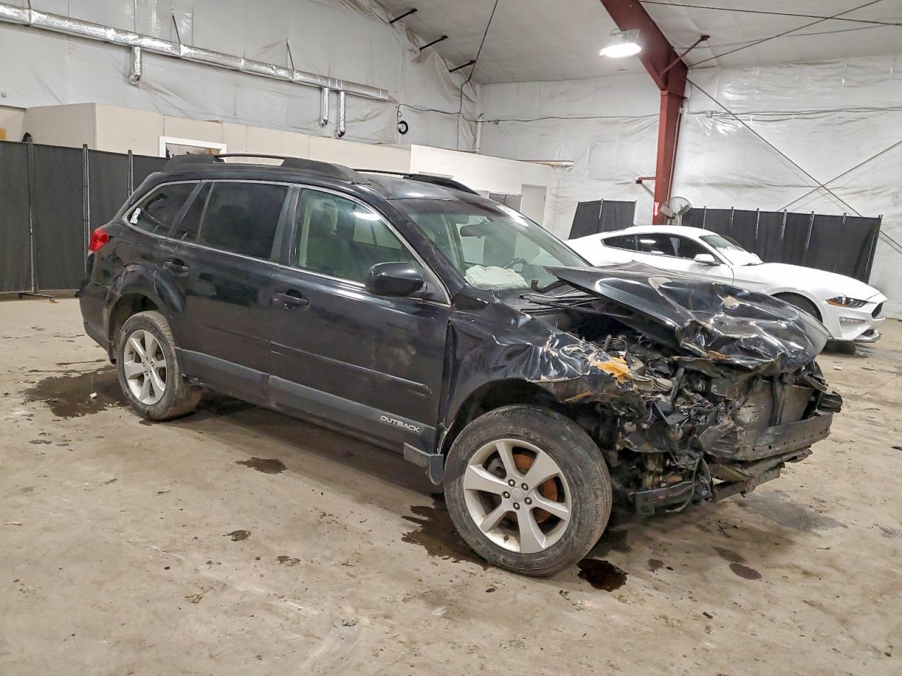 2013 Subaru Outback 2.5I Premium - Image 4