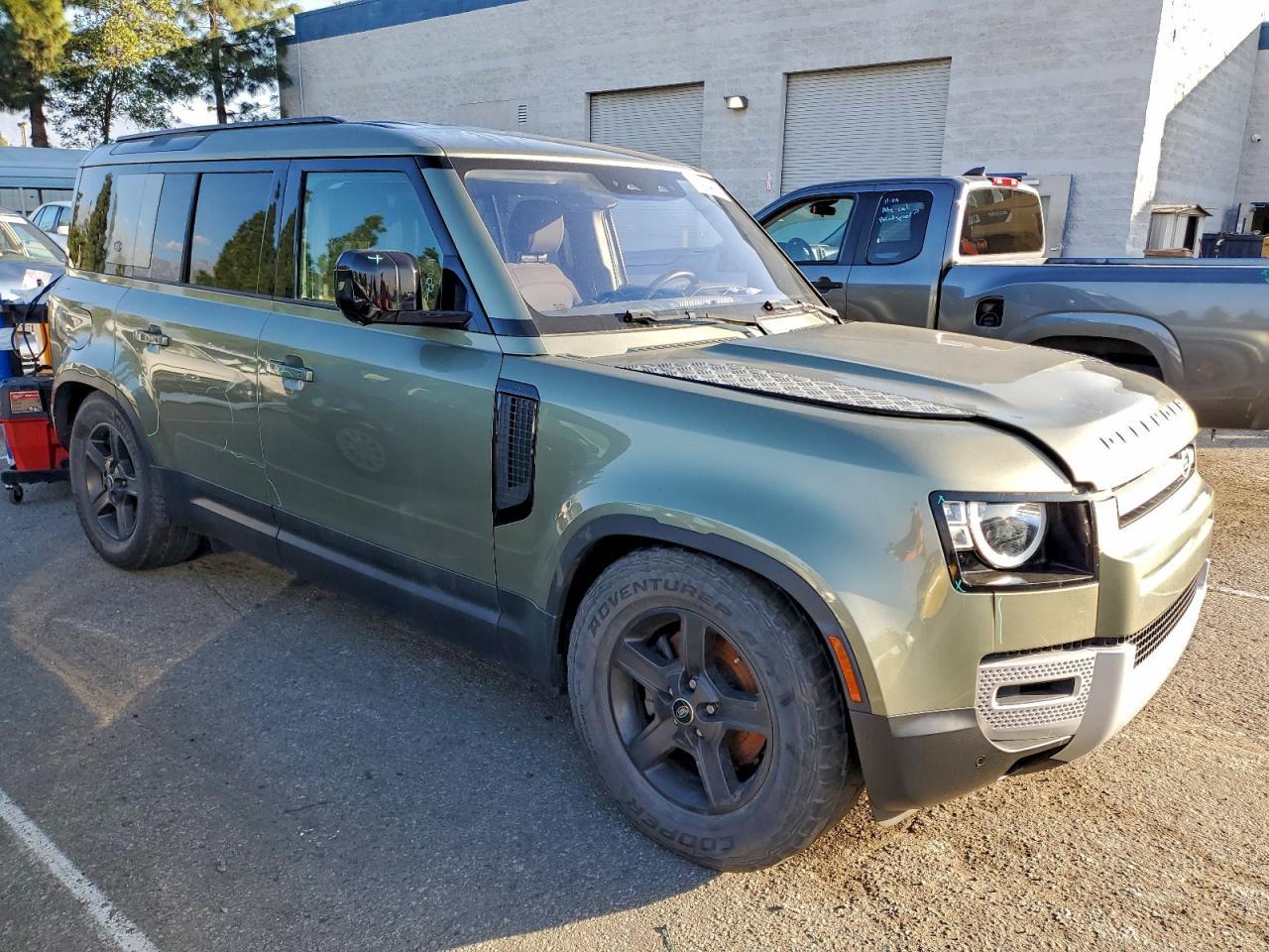 2020 Land Rover Defender 110 - Фото 4