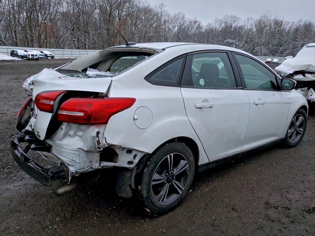 2018 Ford Focus Se - Фото 3