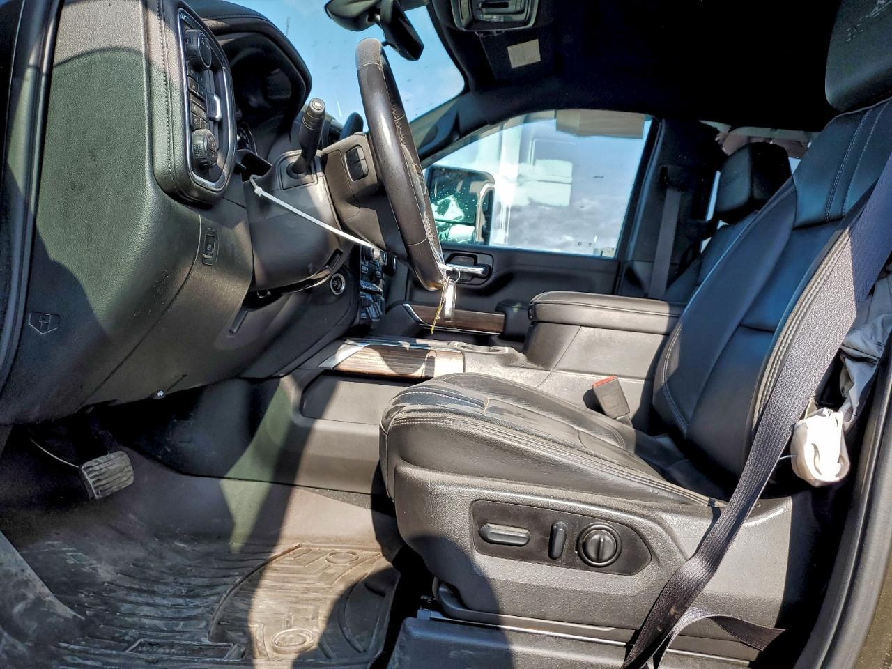 2022 Chevrolet Silverado K2500 High Country - Image 7