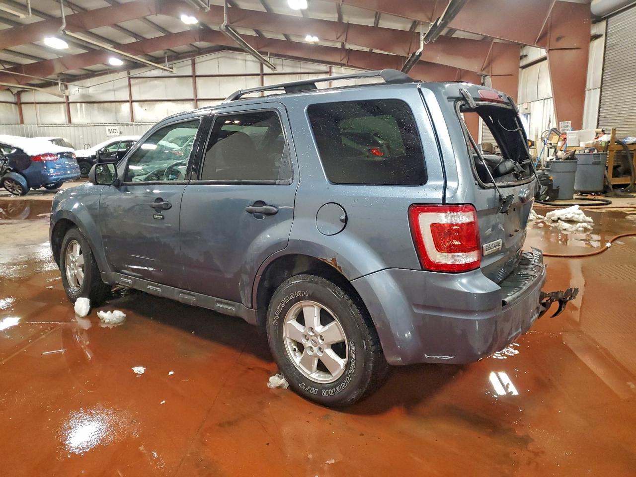 2010 Ford Escape Xlt - Фото 2