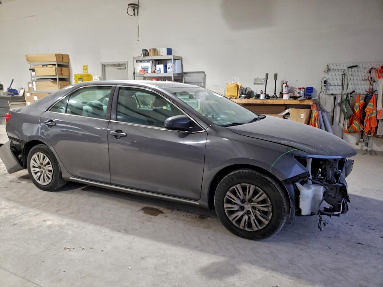 2014 Toyota Camry - Image 4