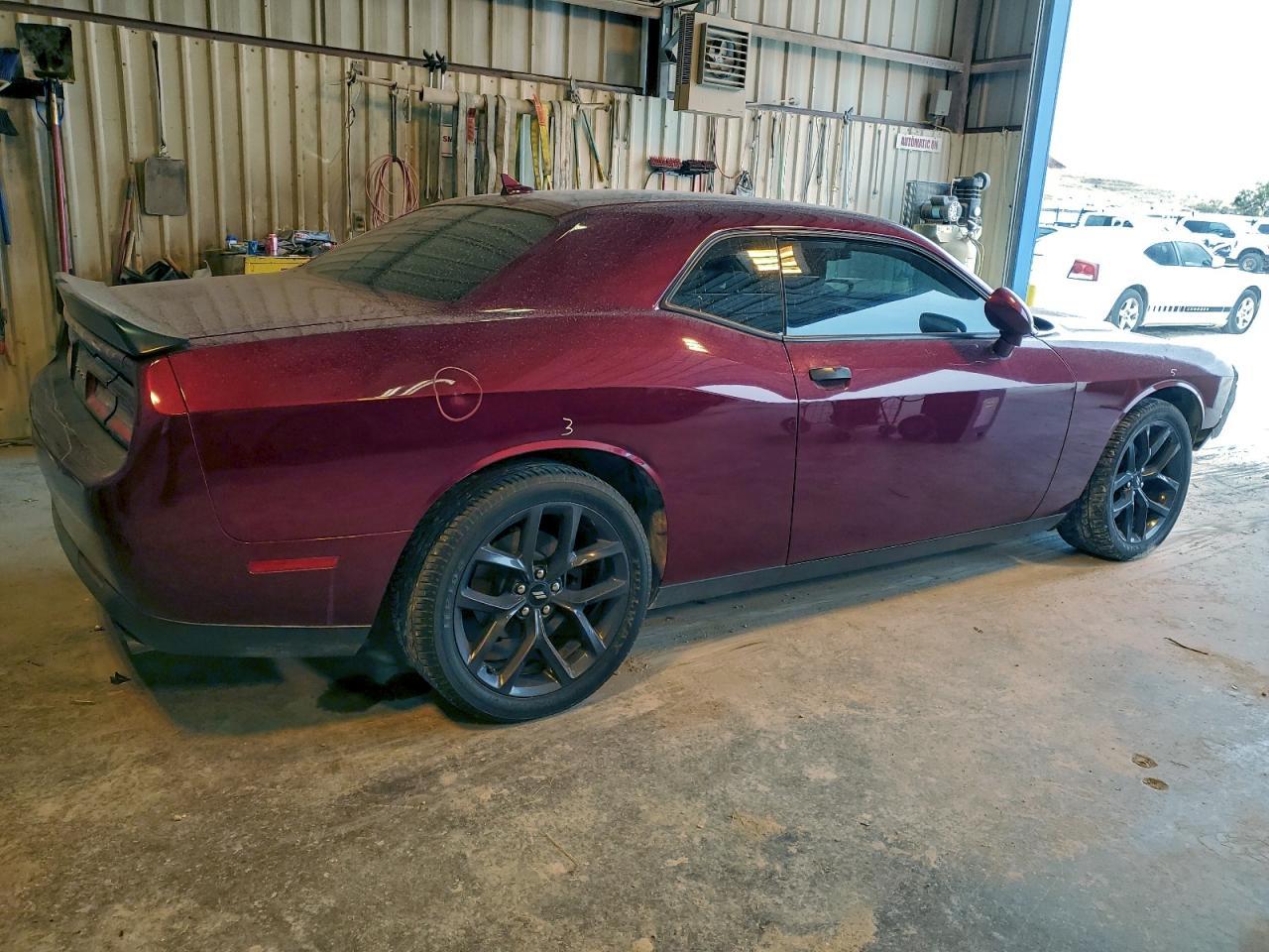 2019 Dodge Challenger Sxt - Image 3