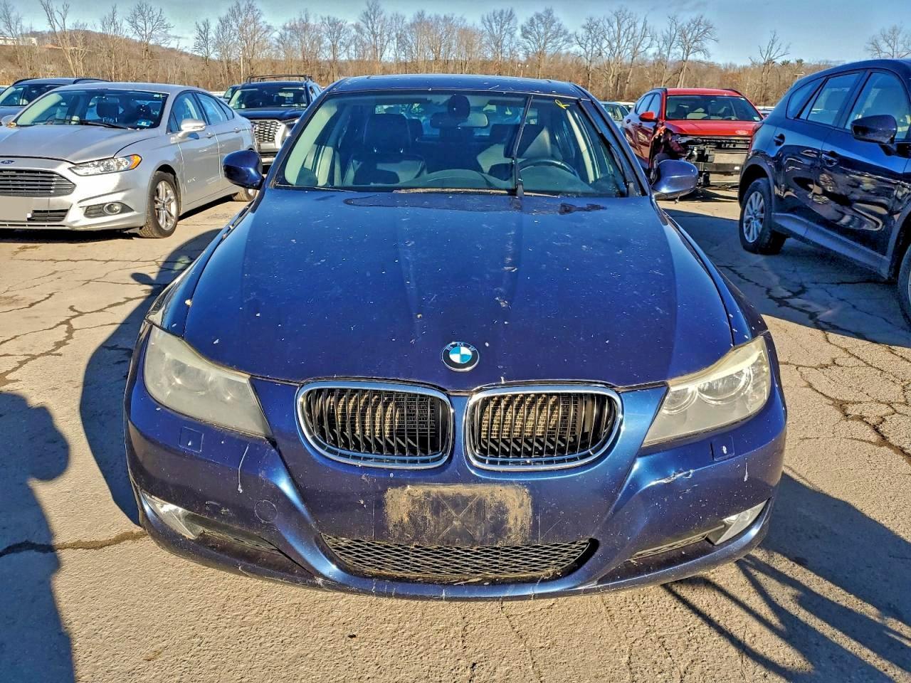 2011 BMW 3 Series - Фото 5
