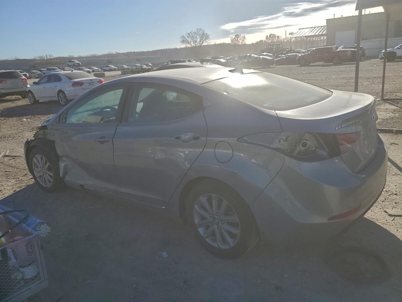 2014 Hyundai Elantra Se - Фото 2