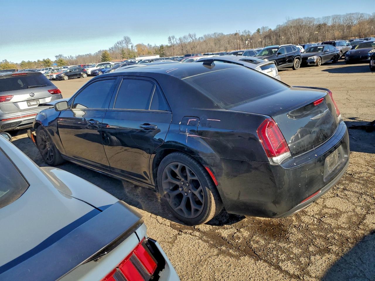 2016 Chrysler 300 S - Image 2