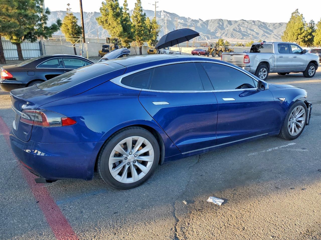 2016 Tesla Model S - Image 3