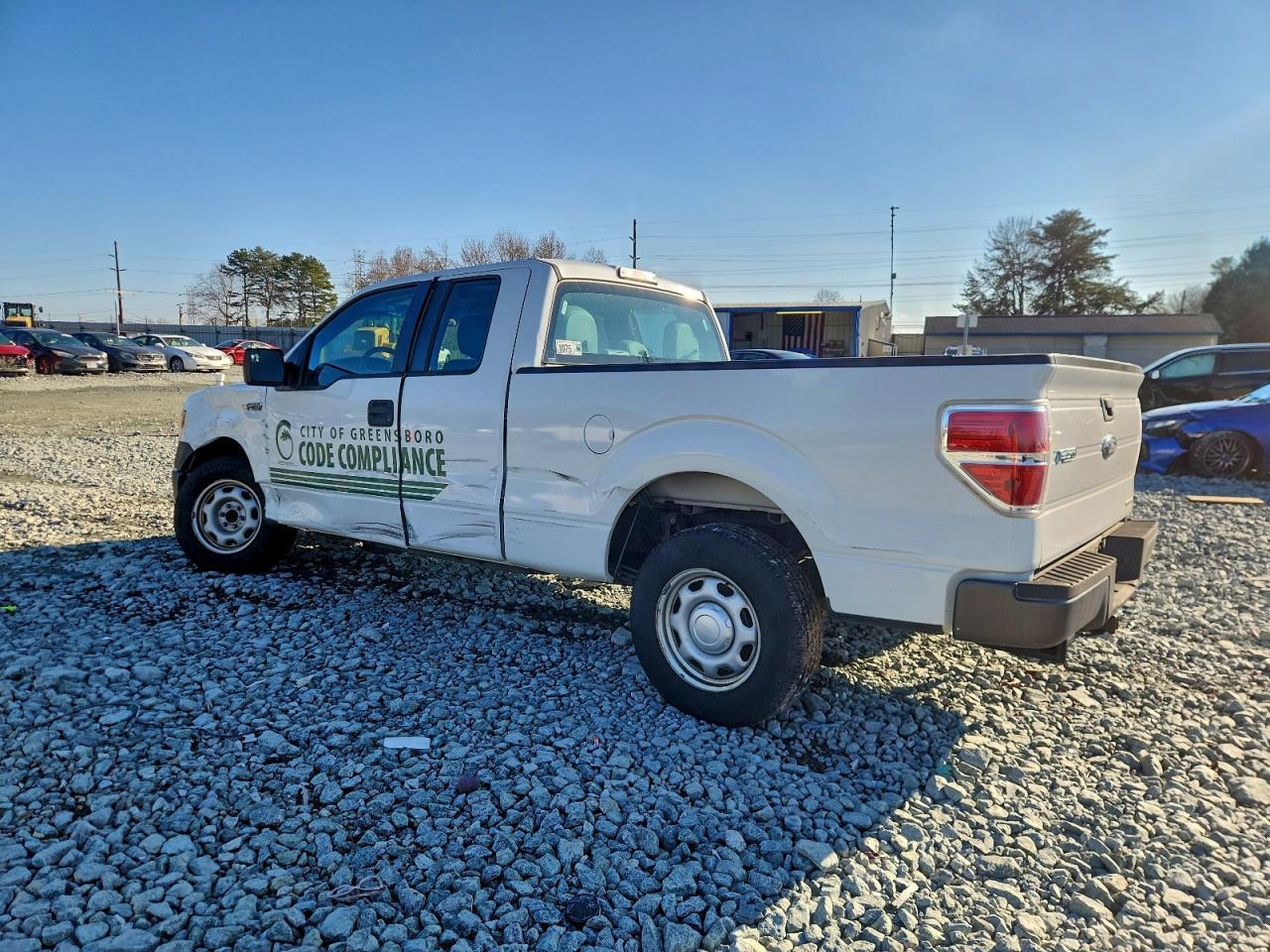 2014 Ford F150 Super Cab - Image 2