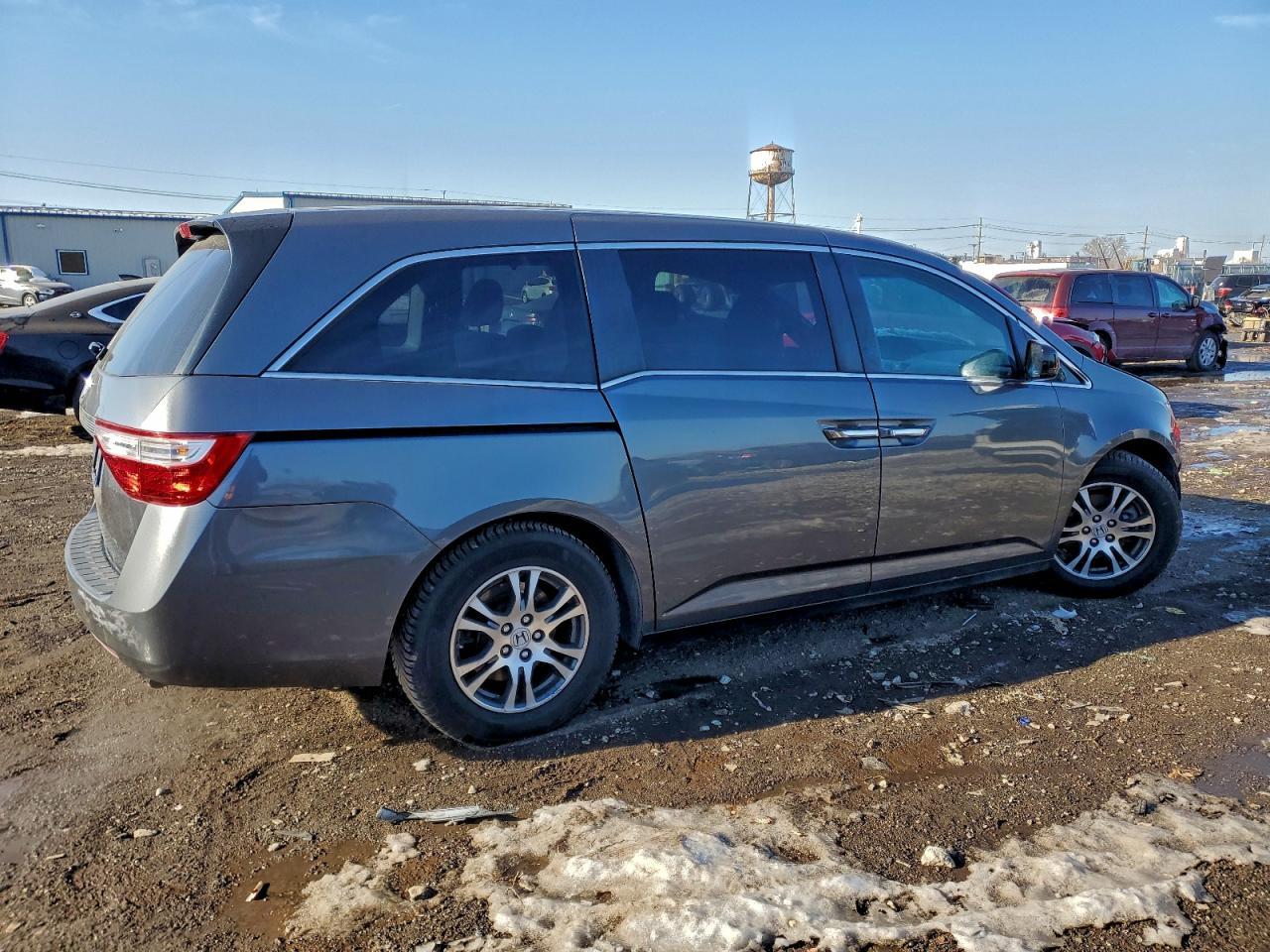 2012 Honda Odyssey - Image 3