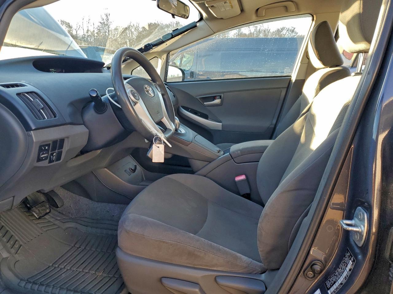 2011 Toyota Prius - Image 7
