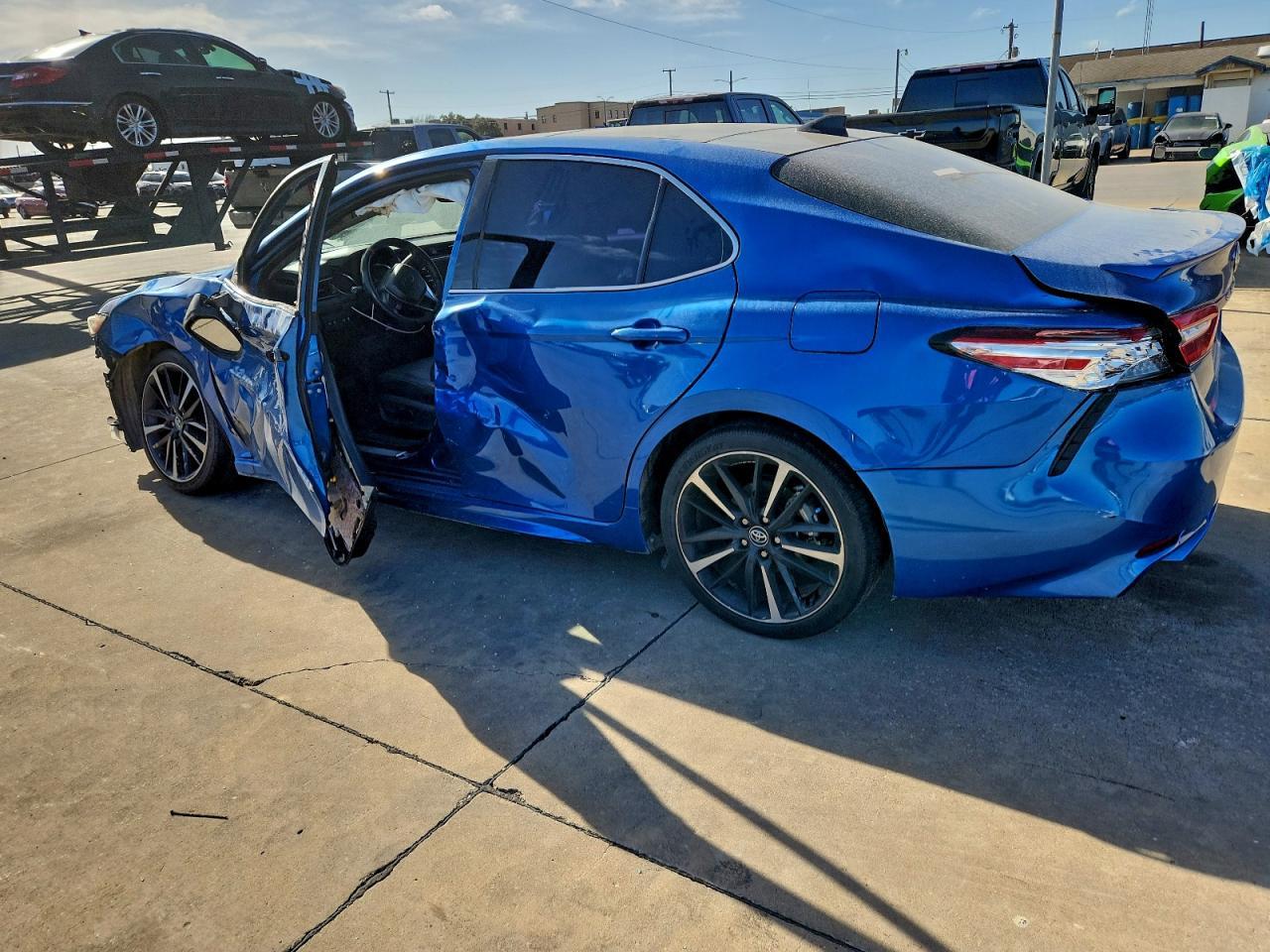 2020 Toyota Camry Xse - Фото 2