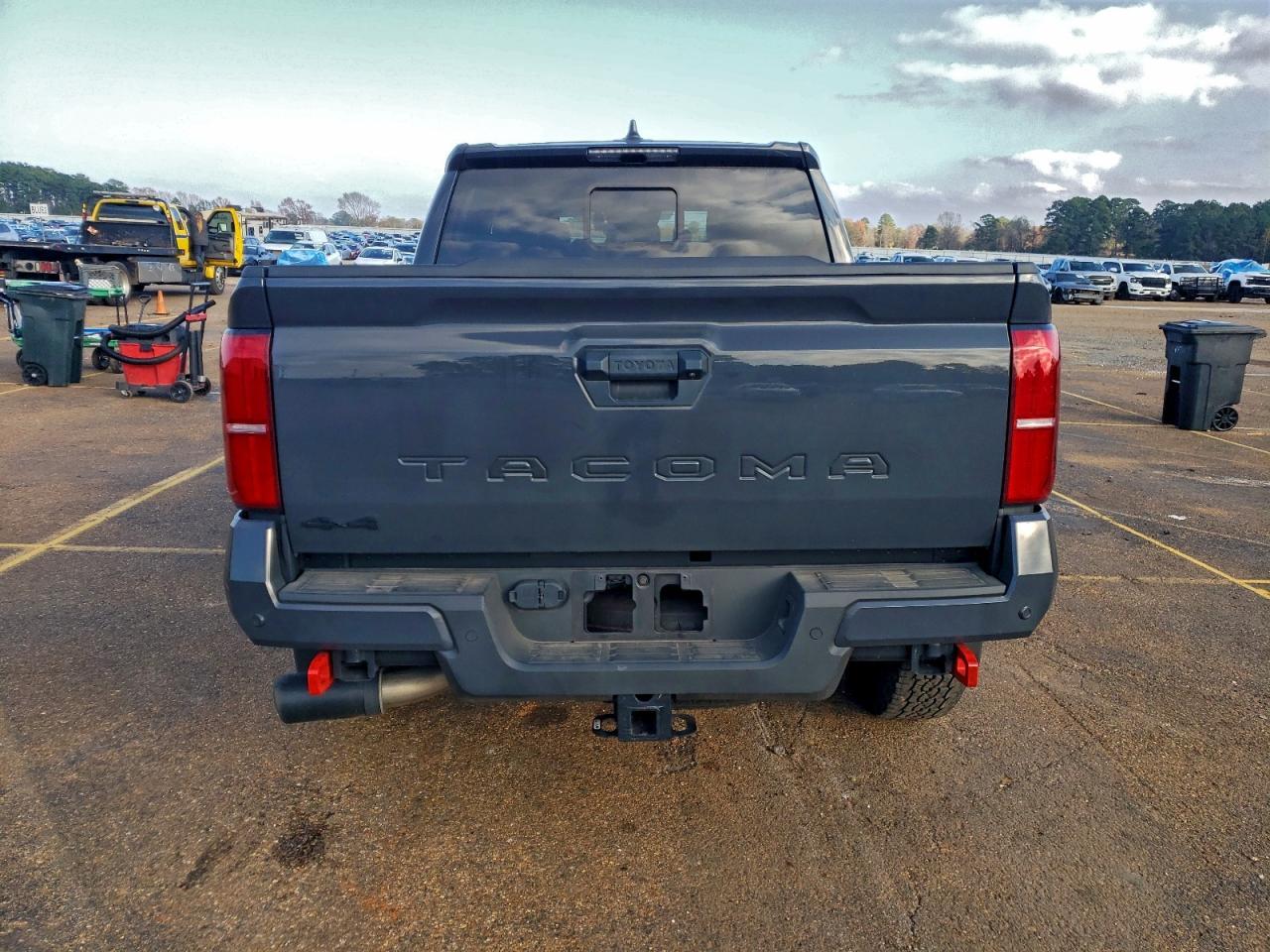 2024 Toyota Tacoma Double Cab - Image 6